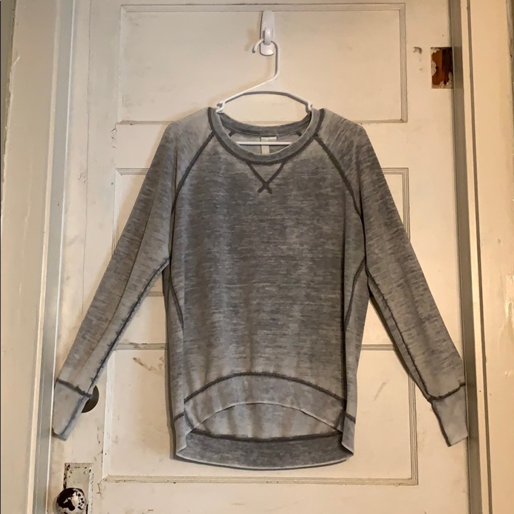 Grey sweatshirt